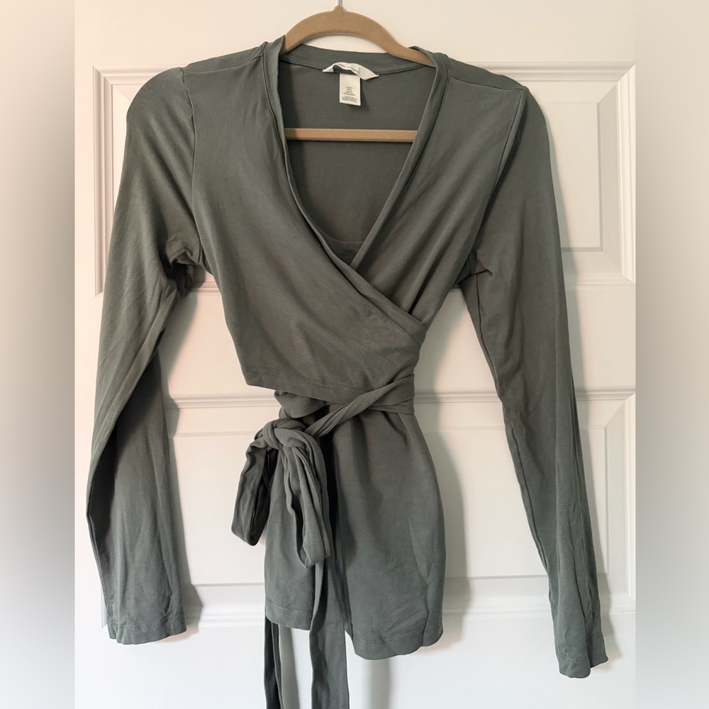 H&M Mama Maternity & Nursing Wrap Top in Dusty Green, S